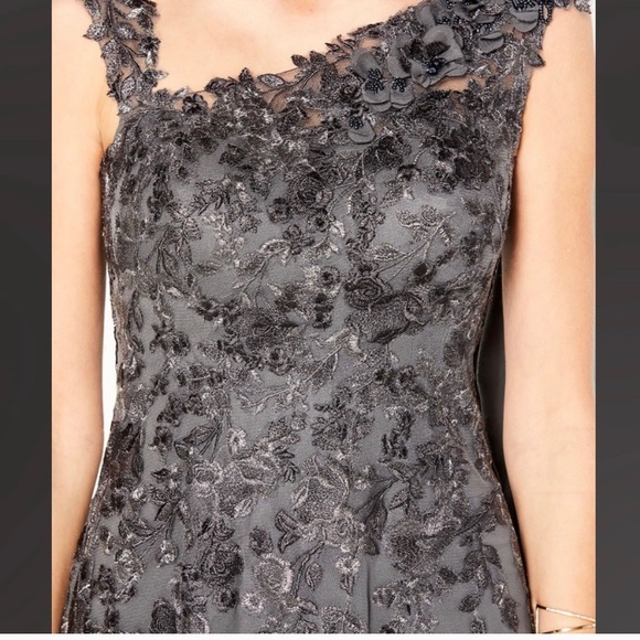 Cameron Blake by Mon Cheri Feminine and sensual - Picture 5 of 10